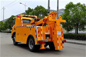 新村乡高速路拖车费